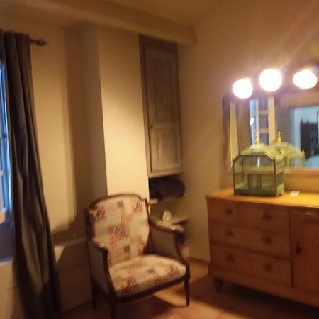 Chambre Pour 2 Personnes Avec Salle De Bain Privee Tourves Dış mekan fotoğraf