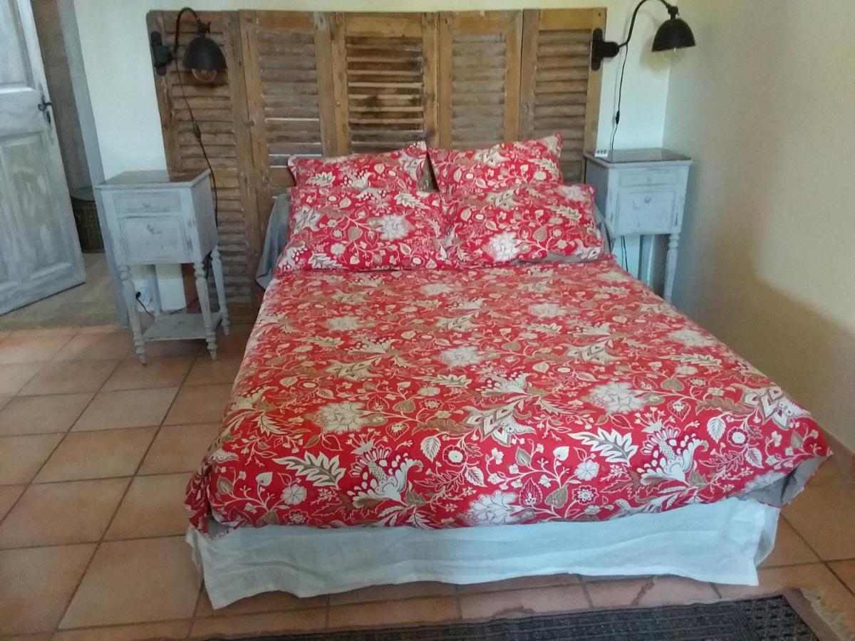 Chambre Pour 2 Personnes Avec Salle De Bain Privee Tourves Dış mekan fotoğraf