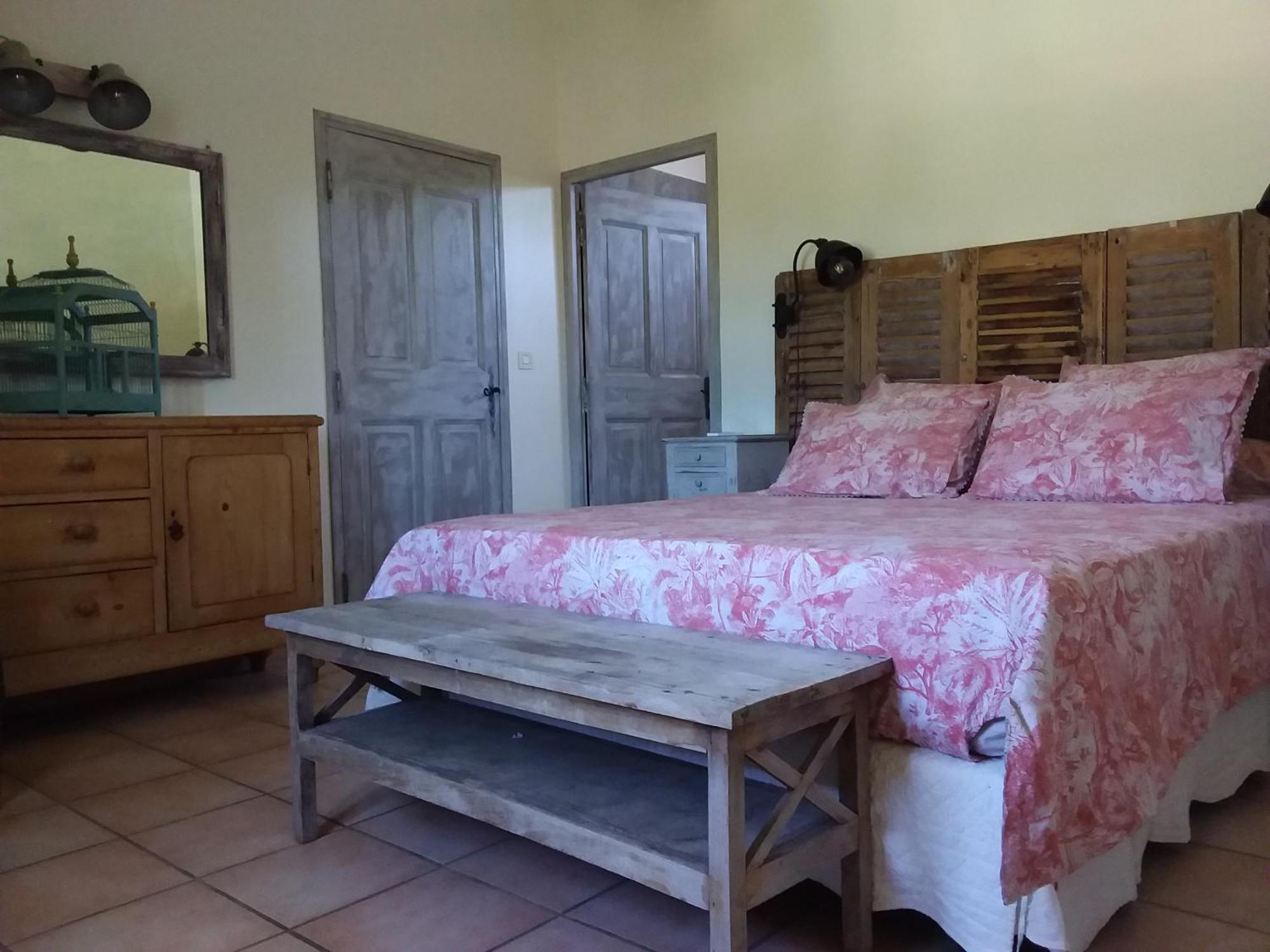 Chambre Pour 2 Personnes Avec Salle De Bain Privee Tourves Dış mekan fotoğraf
