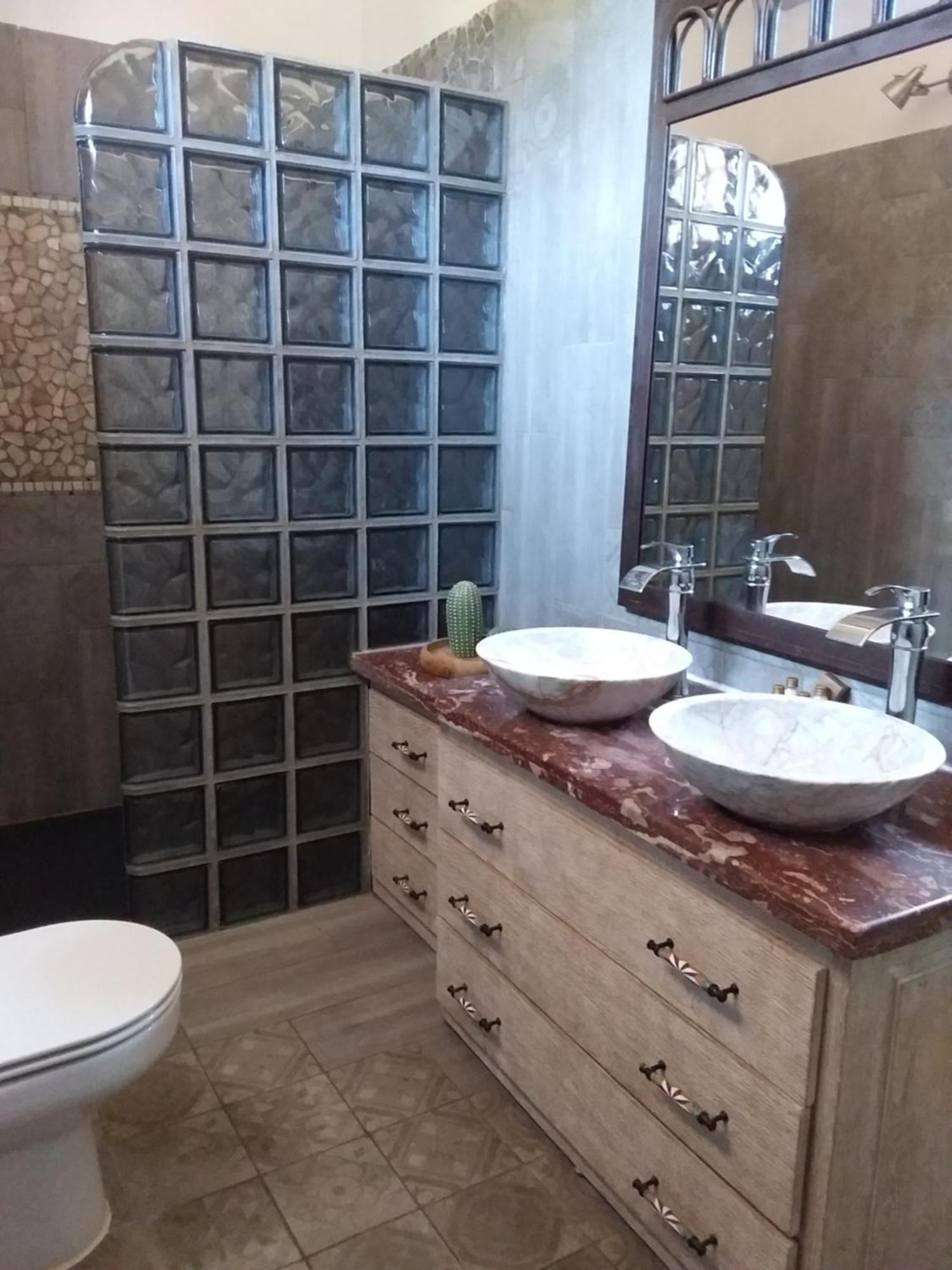 Chambre Pour 2 Personnes Avec Salle De Bain Privee Tourves Dış mekan fotoğraf