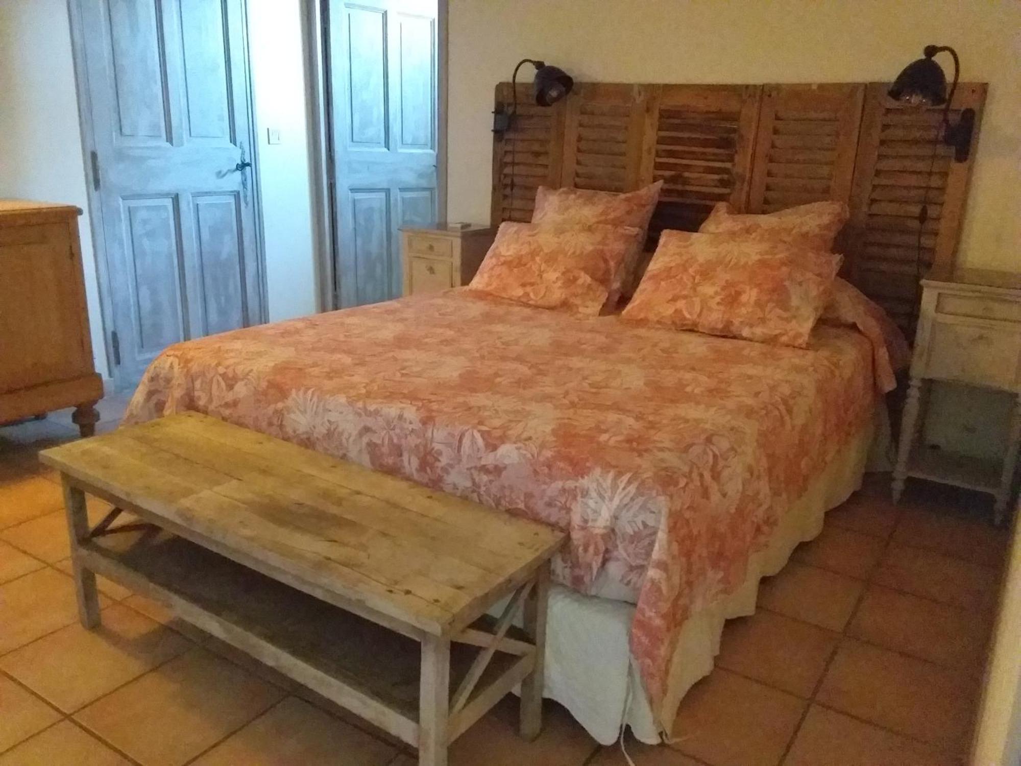 Chambre Pour 2 Personnes Avec Salle De Bain Privee Tourves Dış mekan fotoğraf